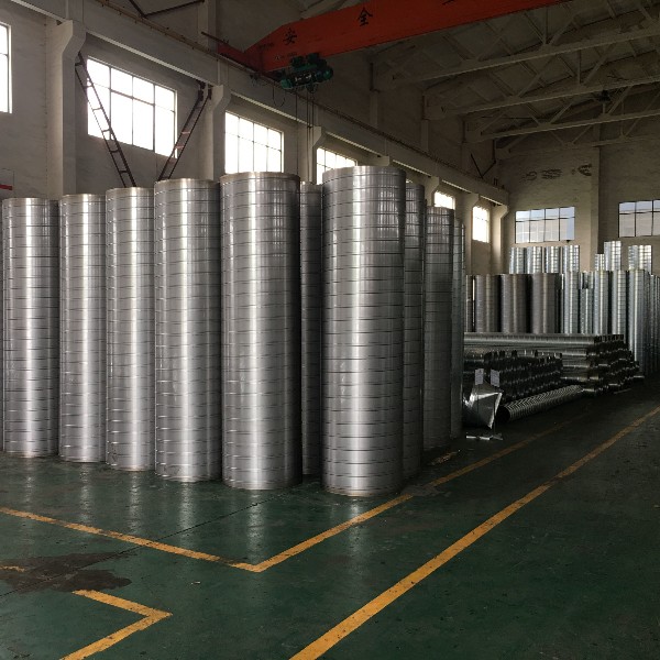 不锈钢焊接风管:现代通风系统的“钢铁脊梁”与全管通的专业解决方案 碳钢焊接风管